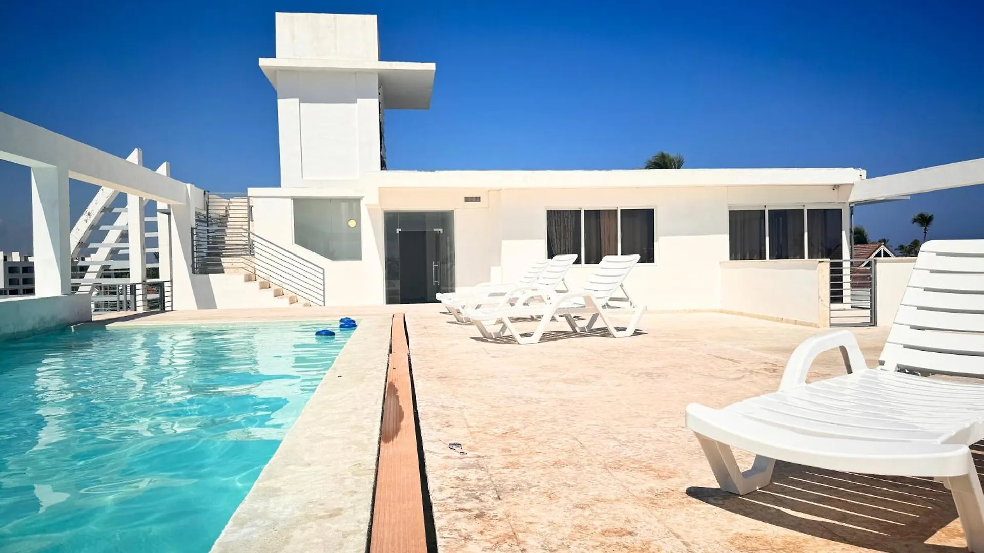 Caraibo Suites Rooftop Pool & Beach Club Punta Cana
